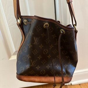 Louis Vuitton Brown Shoulder Bag with Monogram Canvas